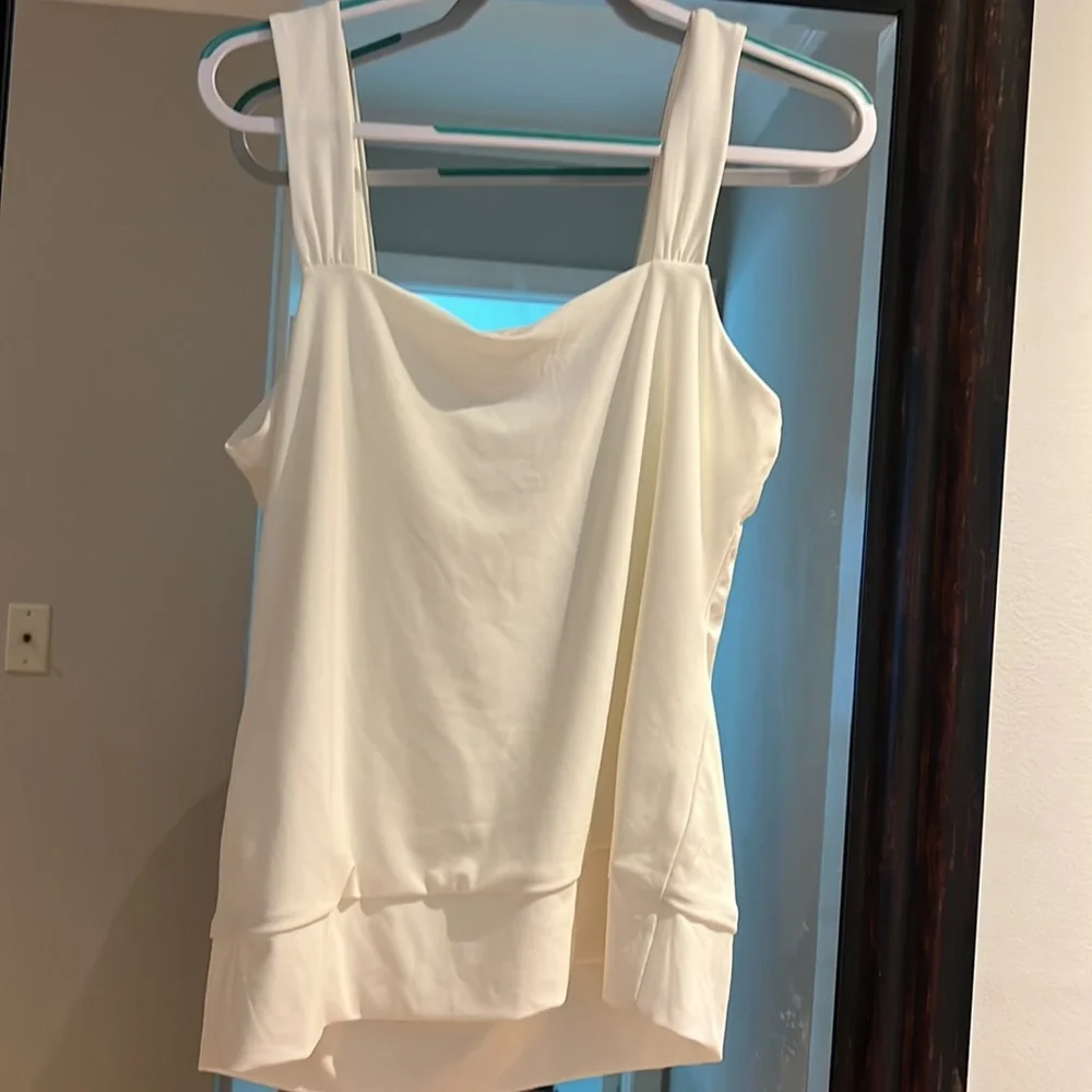 Nice top! - Picture 6 of 6